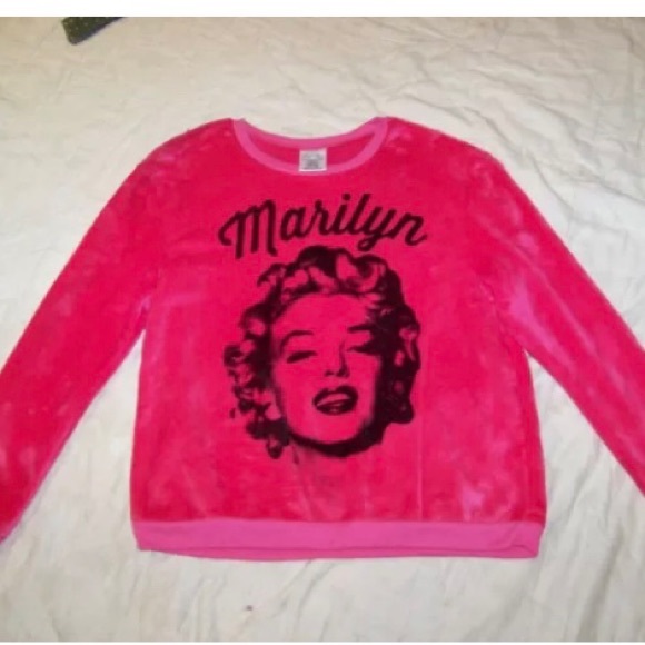 Marilyn Monroe Tops - Authentic Marilyn Monroe Plush Pull-over; SZ Large